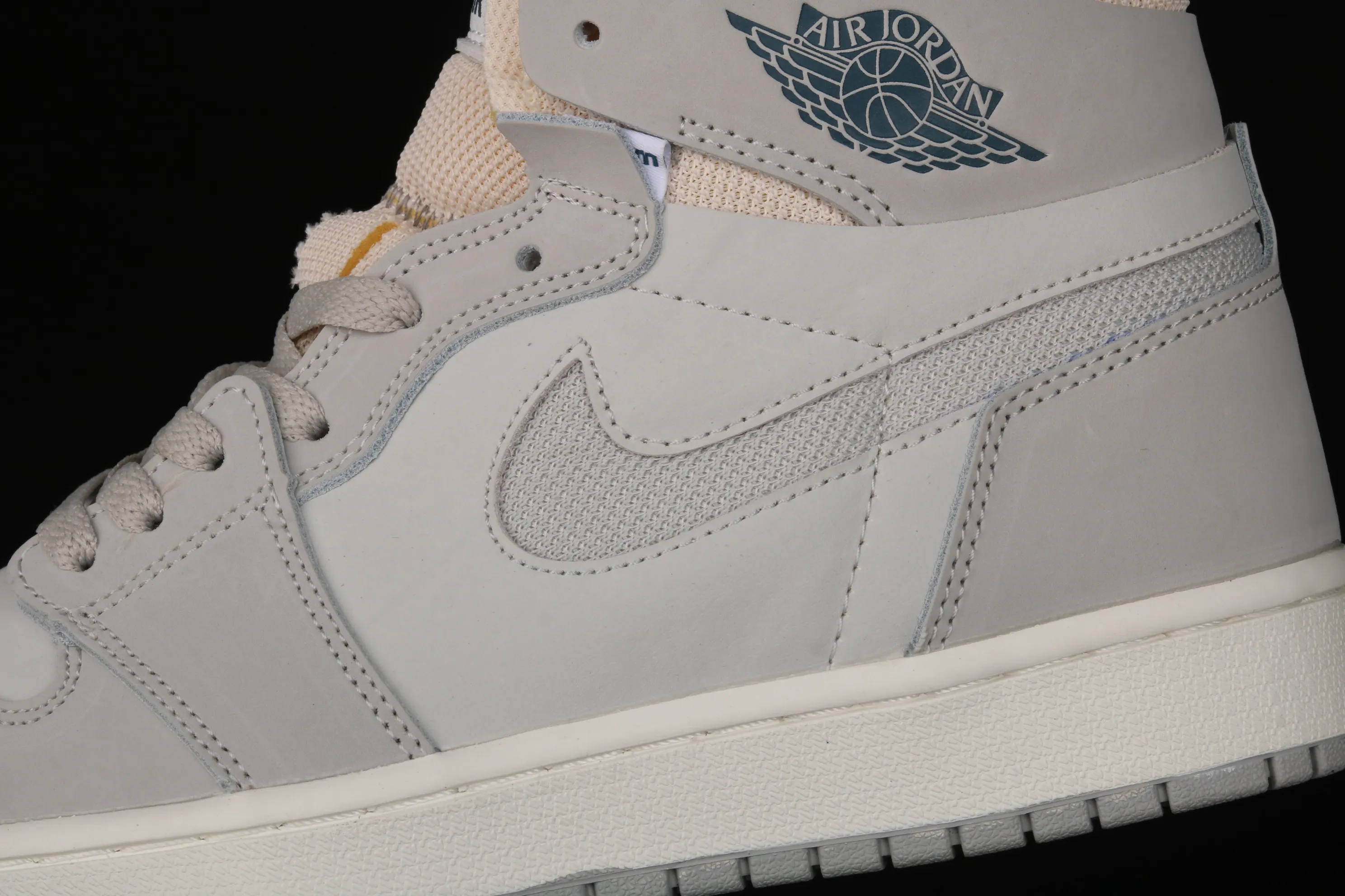 All categories Air Jordan Jordan series basketball shoes Air Jordan 1 High Z version Air Jordan 1 Zoom Comfort "London" AJ1 Joe 1 light gray color DH4268-001